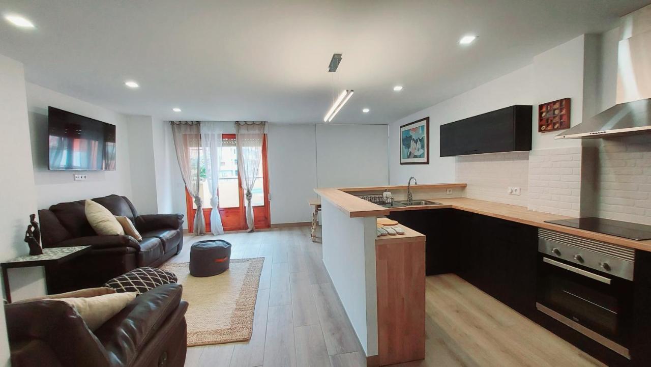 "Campello Beachside Duplex, Coastal Escape, Only 50 Meters From Sea" El Campello Luaran gambar