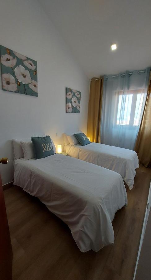 "Campello Beachside Duplex, Coastal Escape, Only 50 Meters From Sea" El Campello Luaran gambar