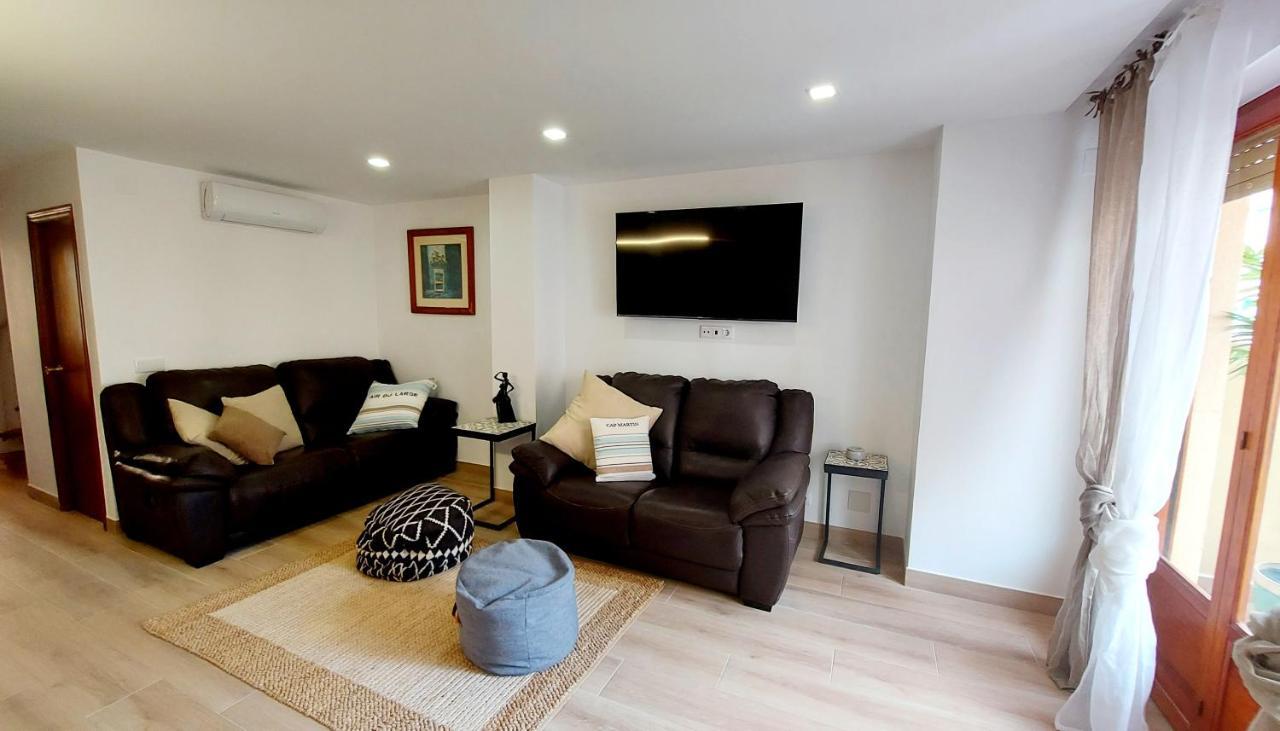 "Campello Beachside Duplex, Coastal Escape, Only 50 Meters From Sea" El Campello Luaran gambar