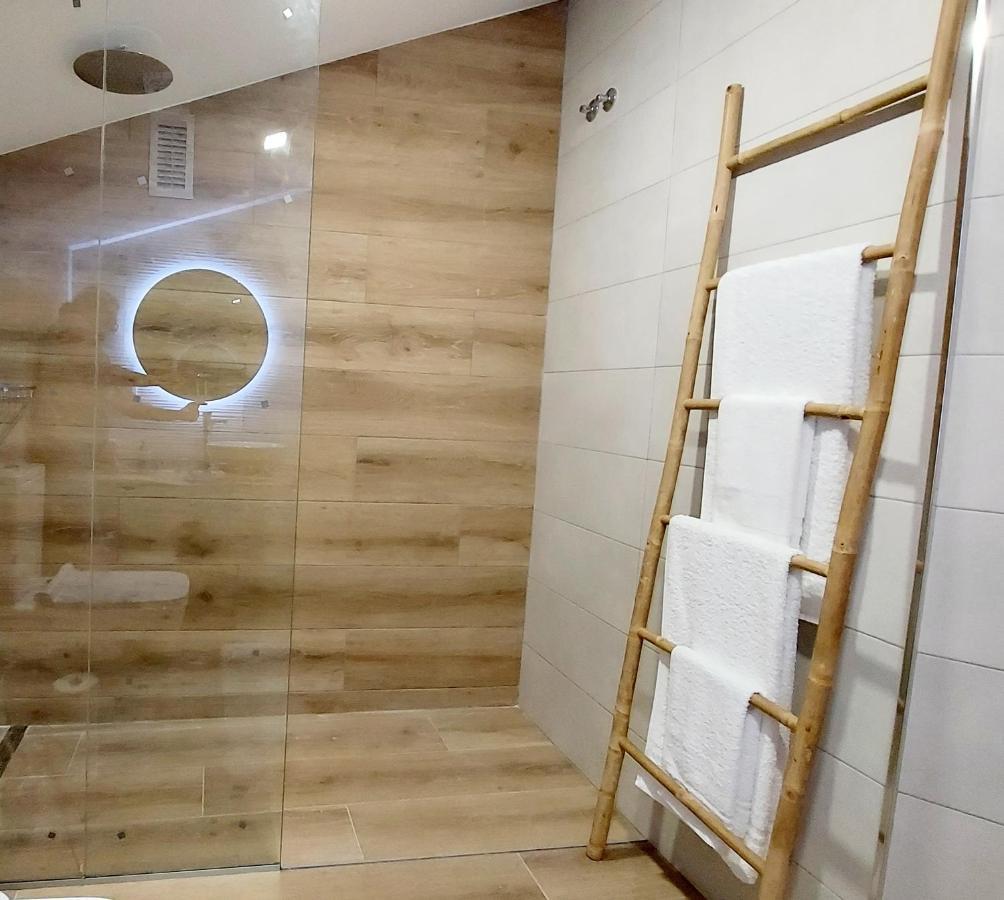 "Campello Beachside Duplex, Coastal Escape, Only 50 Meters From Sea" El Campello Luaran gambar
