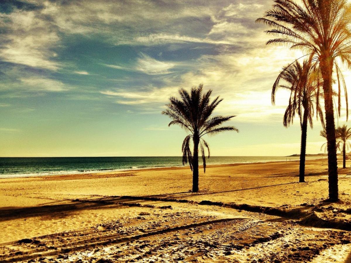 "Campello Beachside Duplex, Coastal Escape, Only 50 Meters From Sea" El Campello Luaran gambar